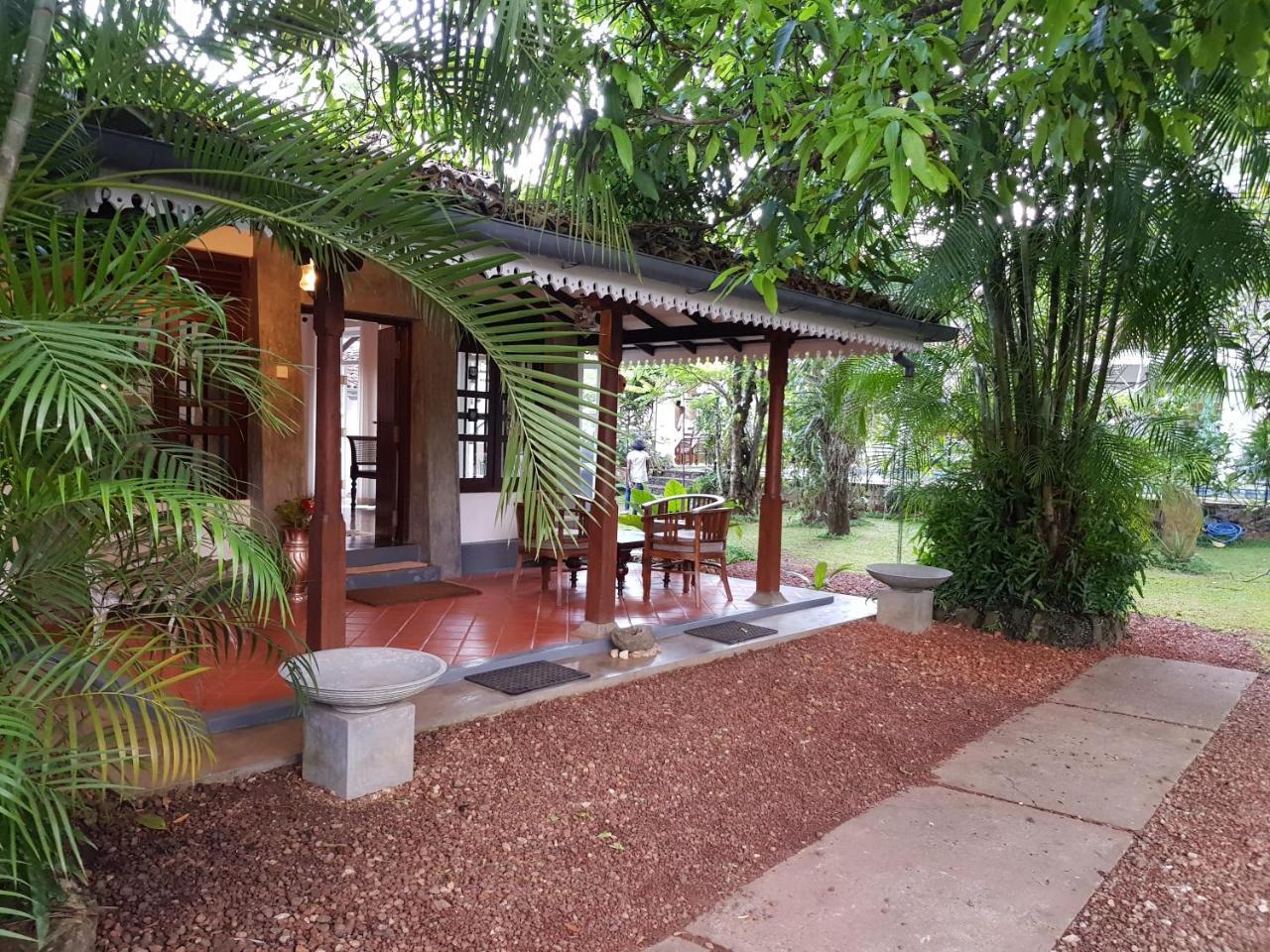 Bilin Tree House Hotel กอลล์ ภายนอก รูปภาพ